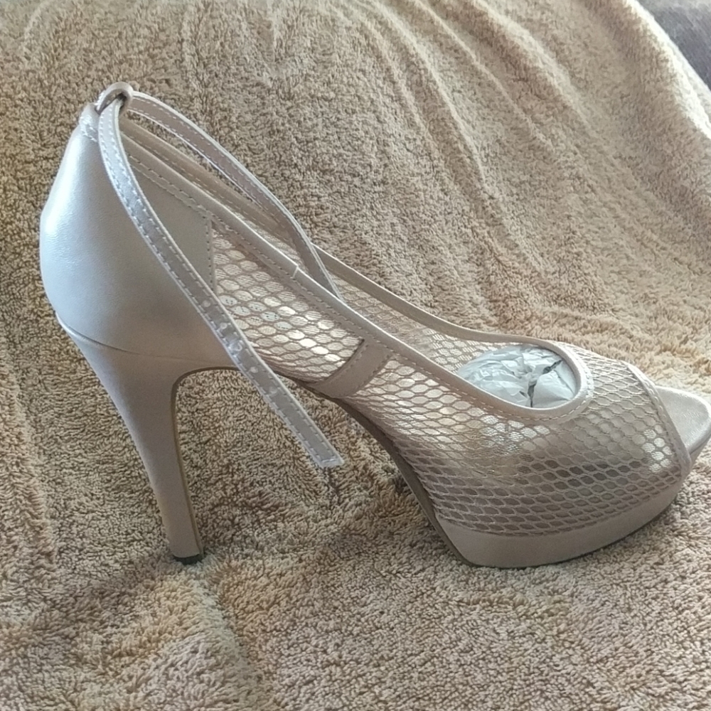 Jennifer Lopez heels